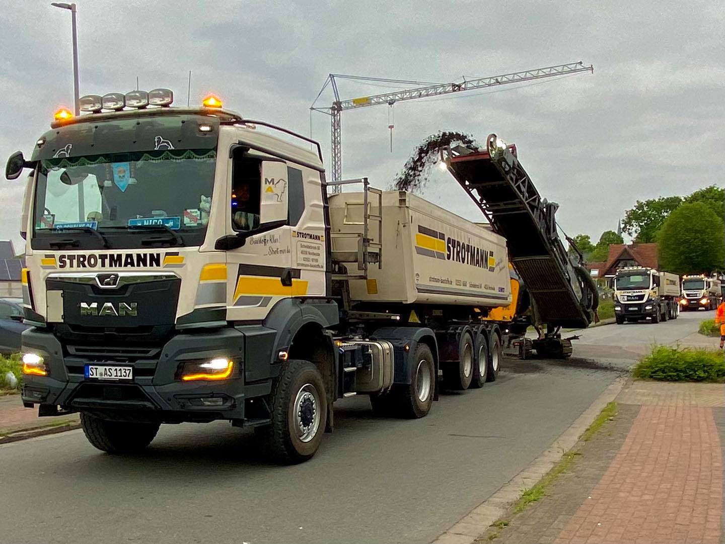 Strotmann - Baustoffe, Transporte & Sandgruben - Allen ein sonniges ...