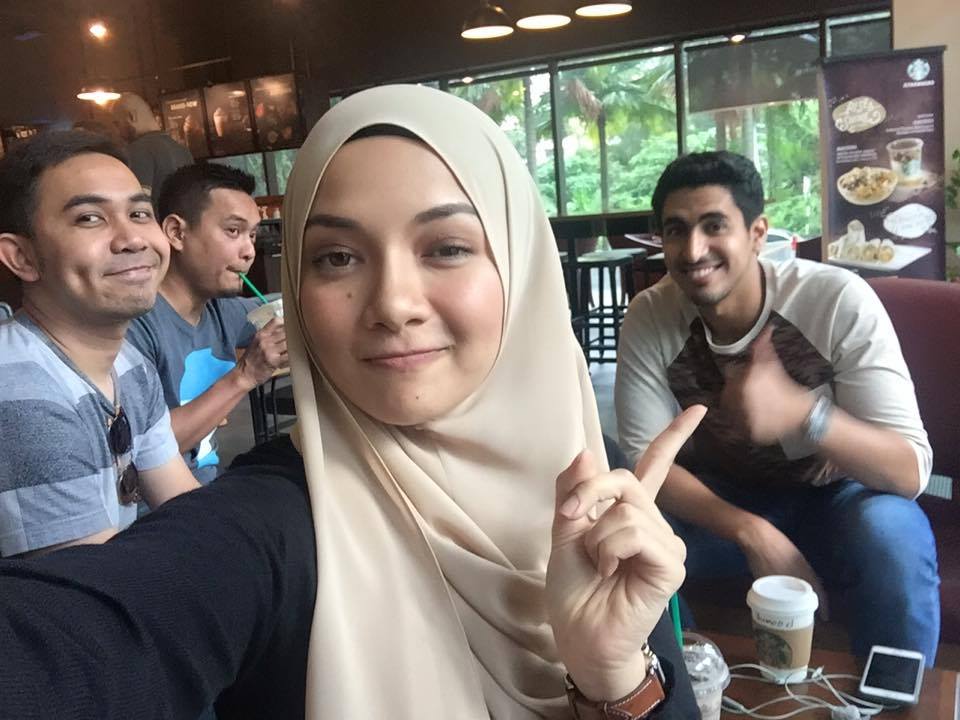 Neelofa Mamat Kun Anta Humood Alkhudher Ø­ÙÙØ¯ Ø§ÙØ®Ø¶Ø± Facebook Liujarihim, qoldat tu zohiru ma fihim fabadautu syakhsan aakhar, kai atafaa khar. de de facebook com