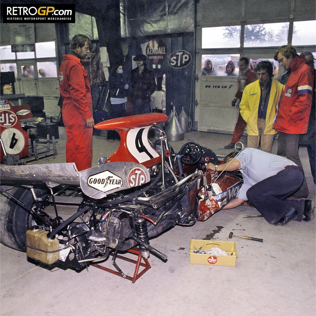 Hesketh - Max Mosley oversees the magnificent repair work performed on ...