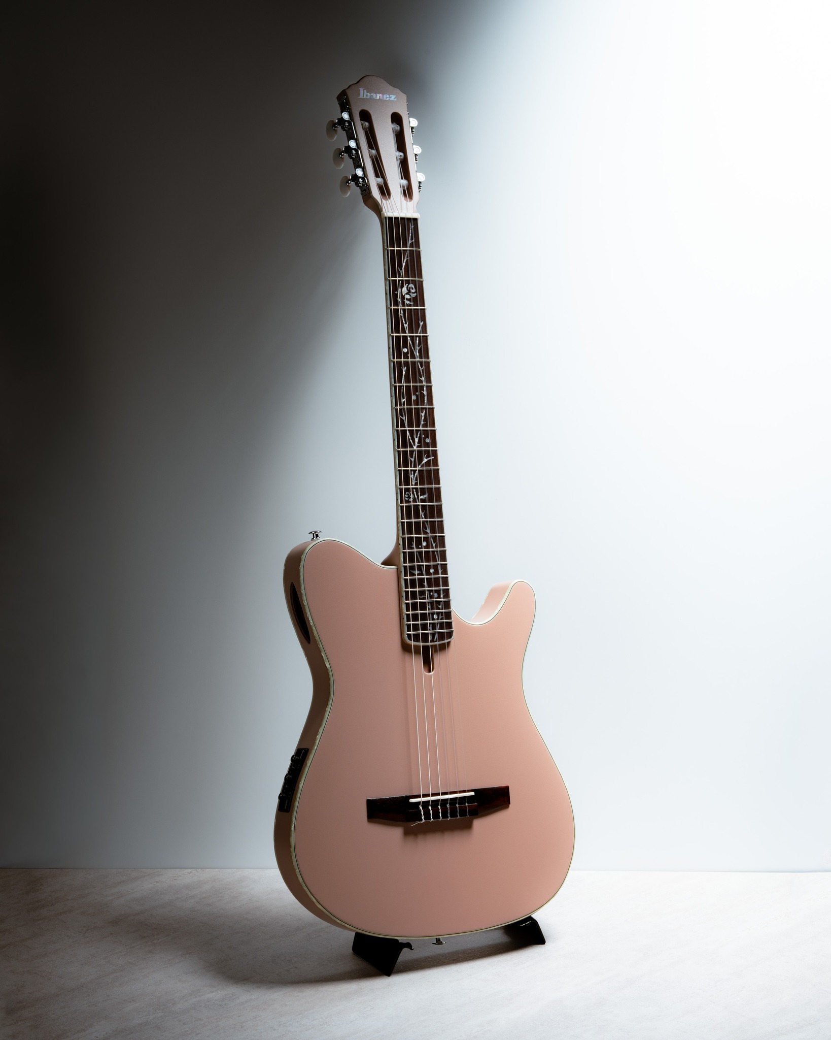 Ibanez - クラブクアトロで行われた 赤い公園 対バンツアー2015にお