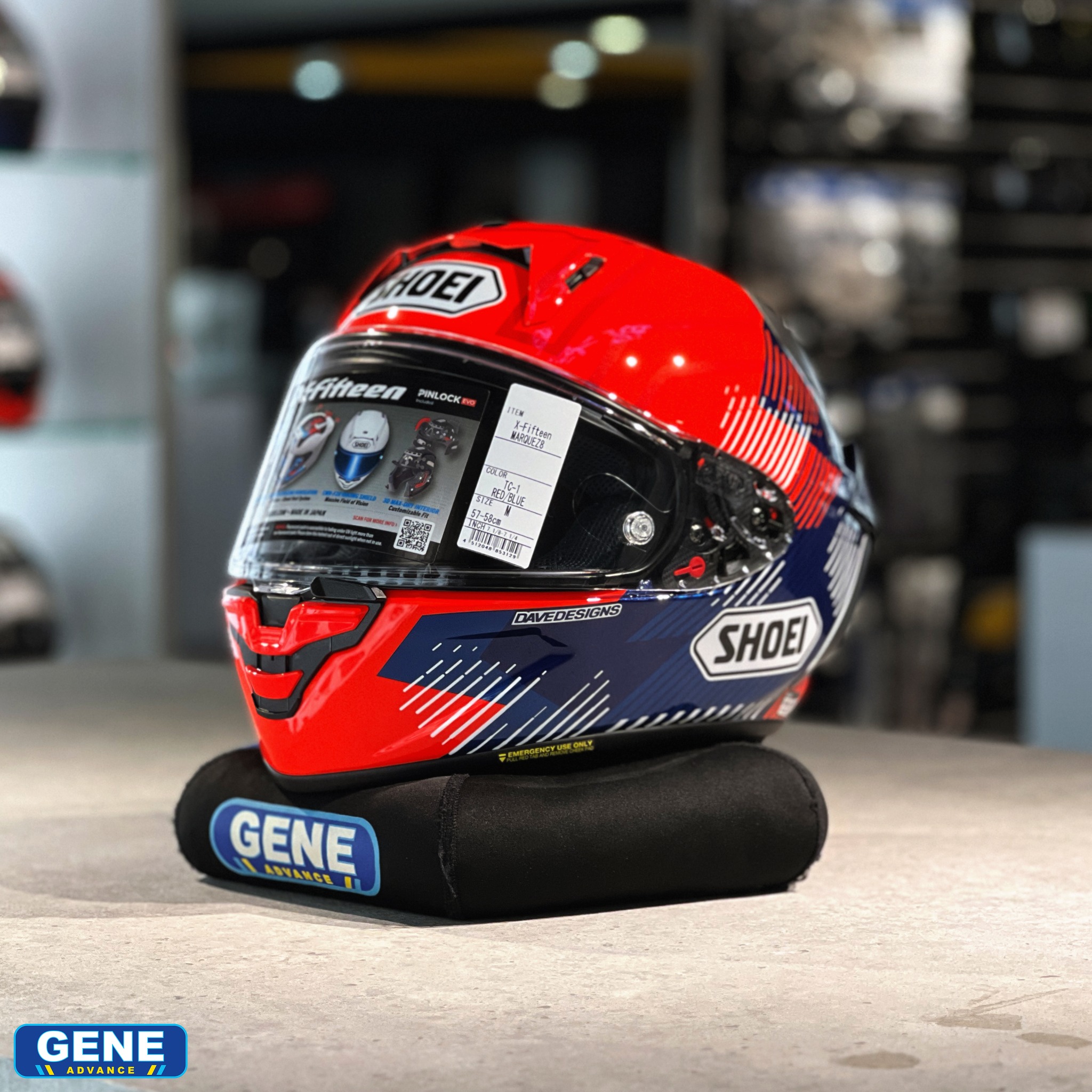 harga shoei helmet marquez X-15 8 From the aerodynamic shell to the double locking race shield Shoei X-15 Full Face Helmet
