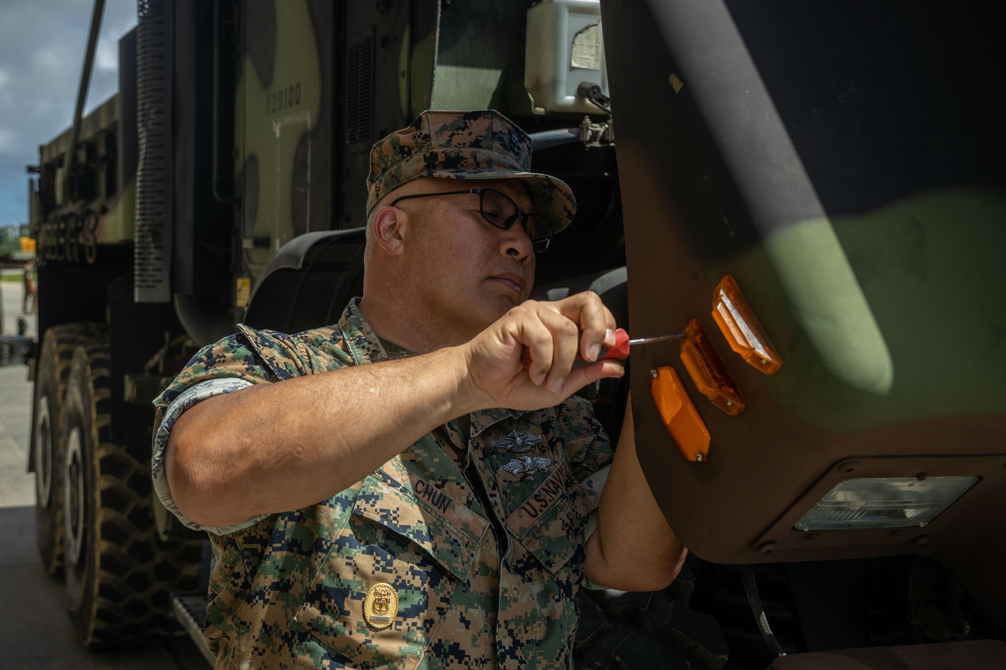 3rd Marine Logistics Group visits Engineer Support Company