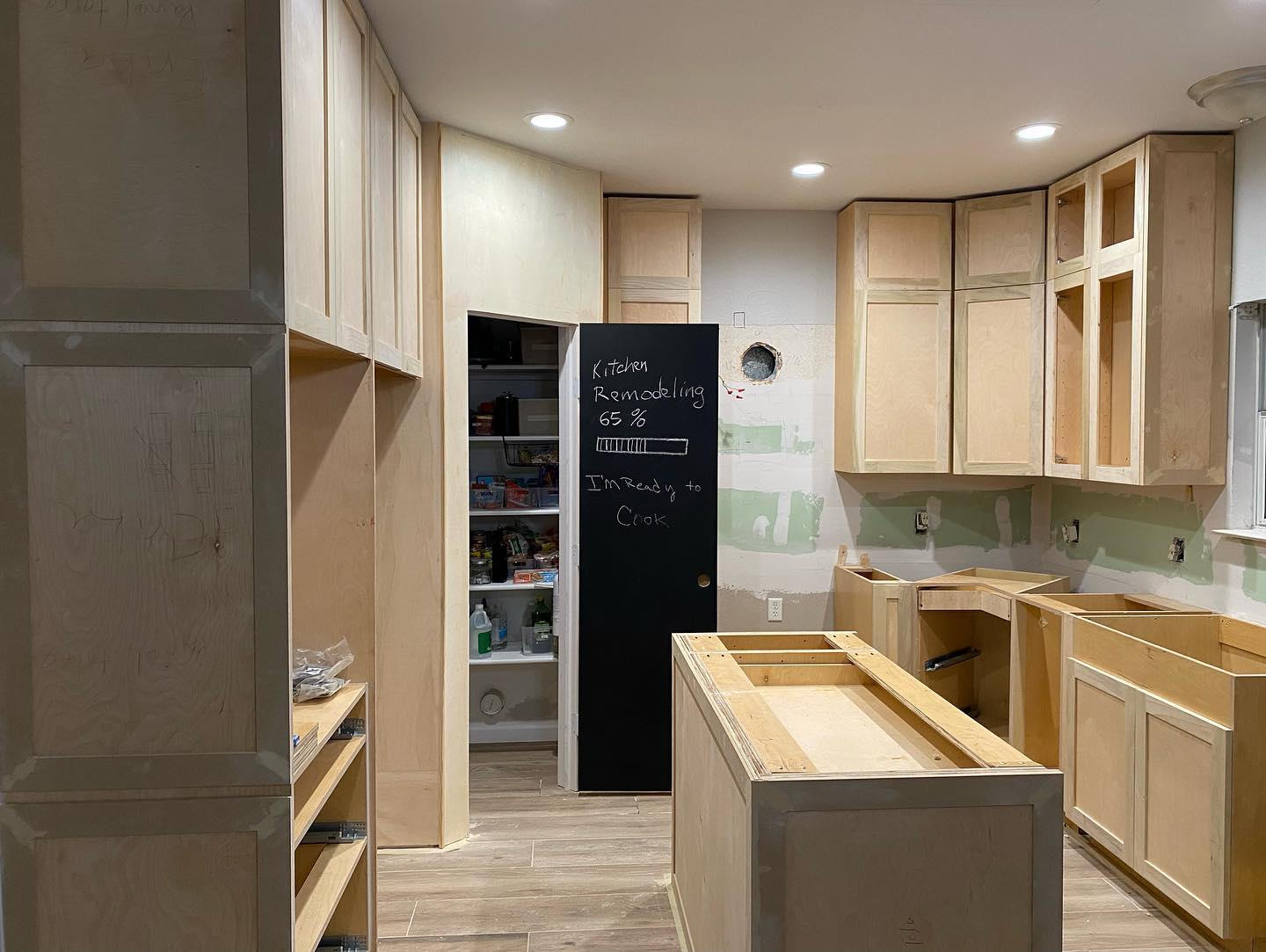 Isla Contractors LLC