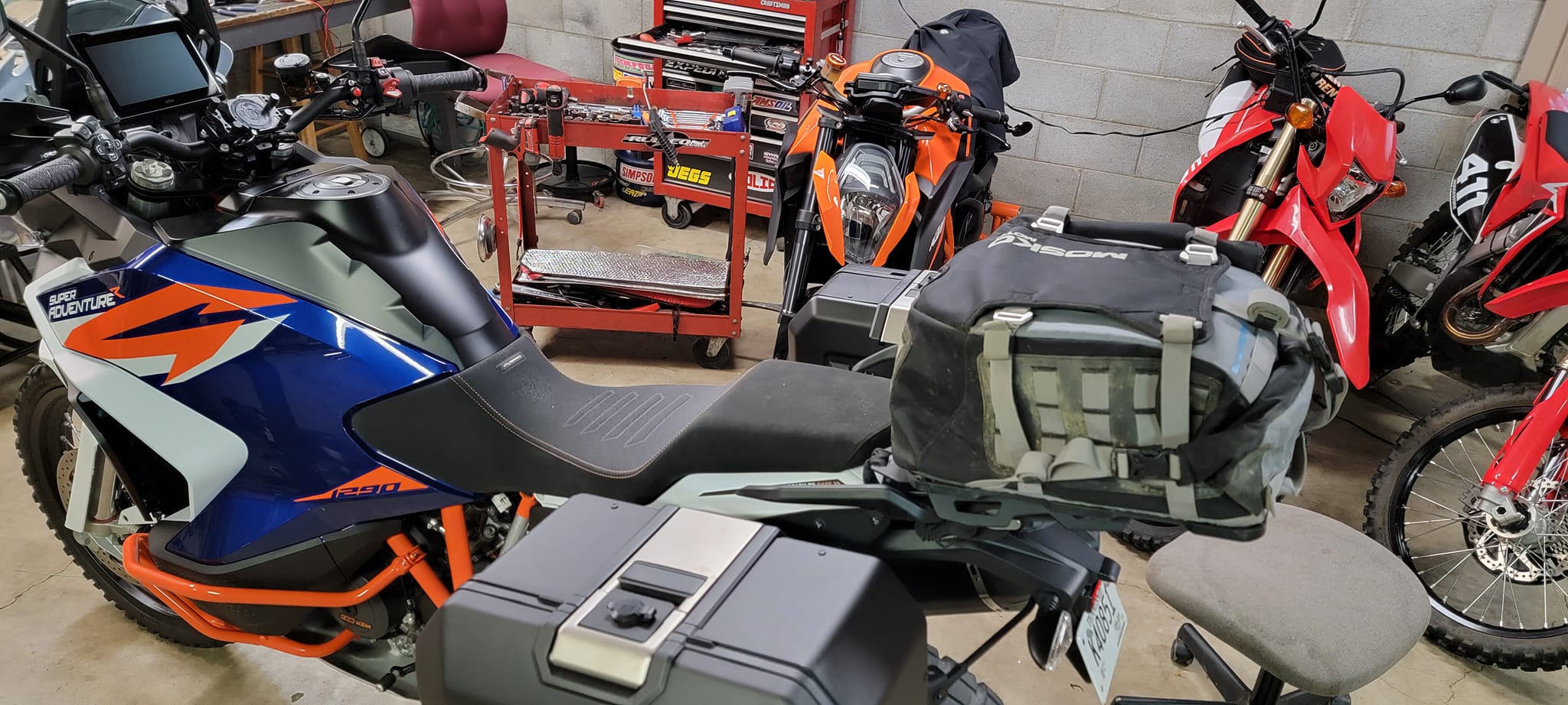Installing Mosko Moto 80L on KTM 790 ADV with Backcountry 30L duffle