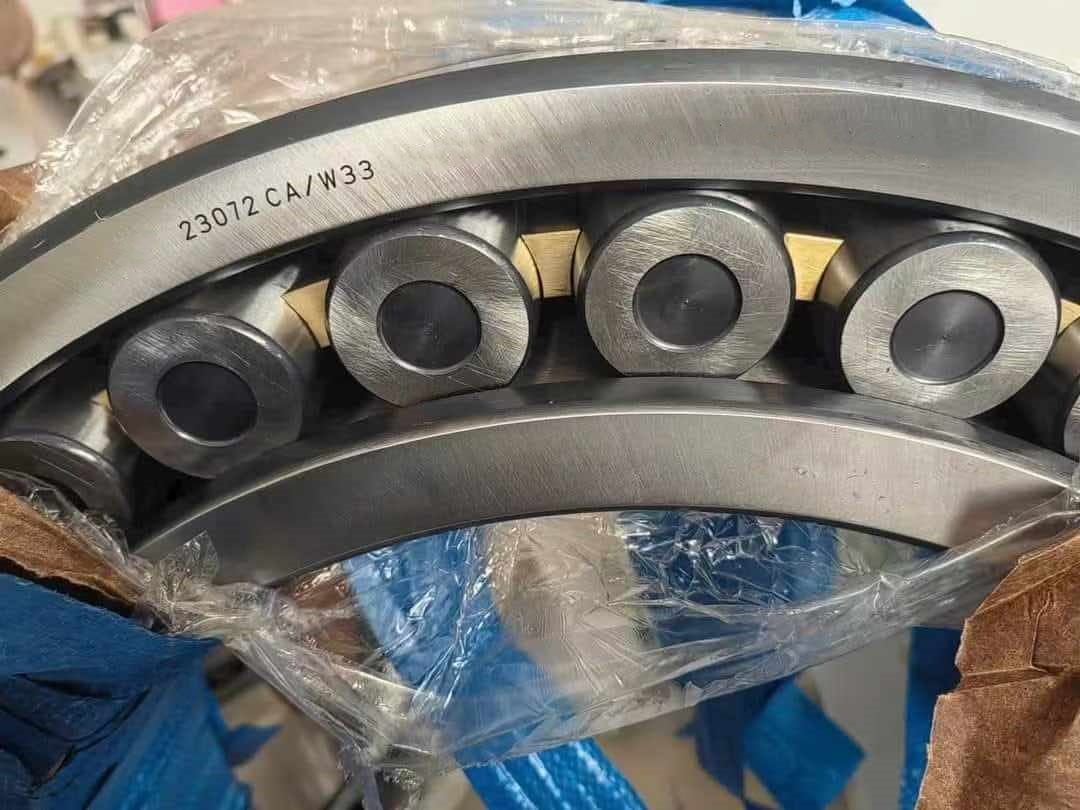 23072CA/W33 Spherical Roller Bearing (Double Row) Size: 360x540x134mm ...