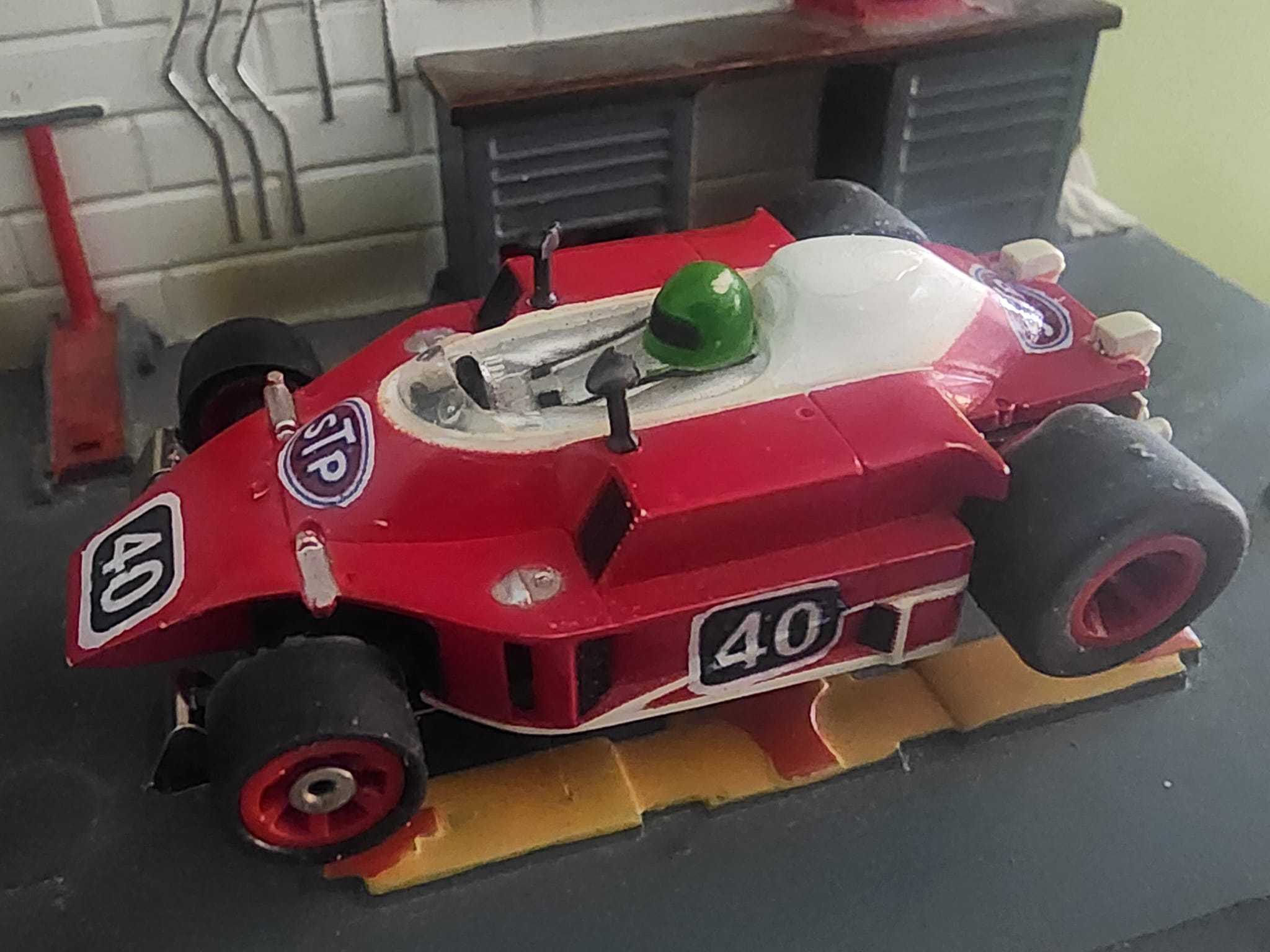 Virtual Slot Car Racing Club | LIGHTNING RACE.. 10 laps on the oval