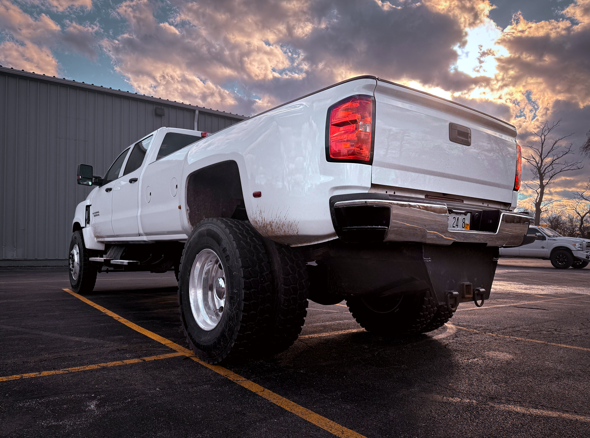 🛻 👀 Check out this AWSOME long bed L5D... - Duramaxtuner.com | Facebook