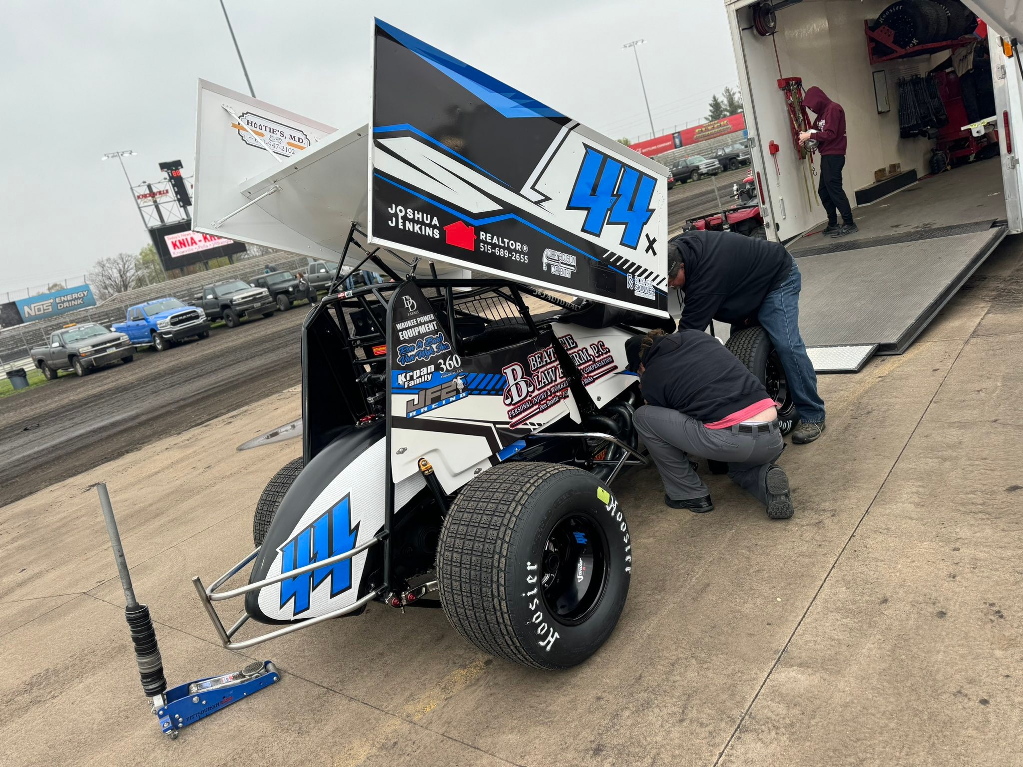 World of Outlaws... - World of Outlaws Sprint Car Series
