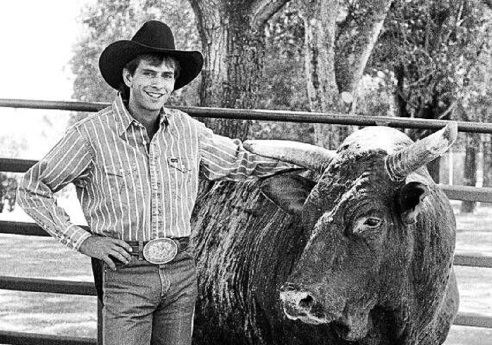 Loyal - Lane Frost and Red Rock became one of the most famous cowboy ...