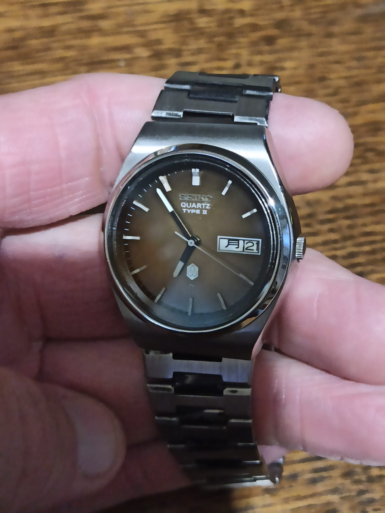 Seiko 4623-6003 from August 1976 on its original bracelet. Radiant 
