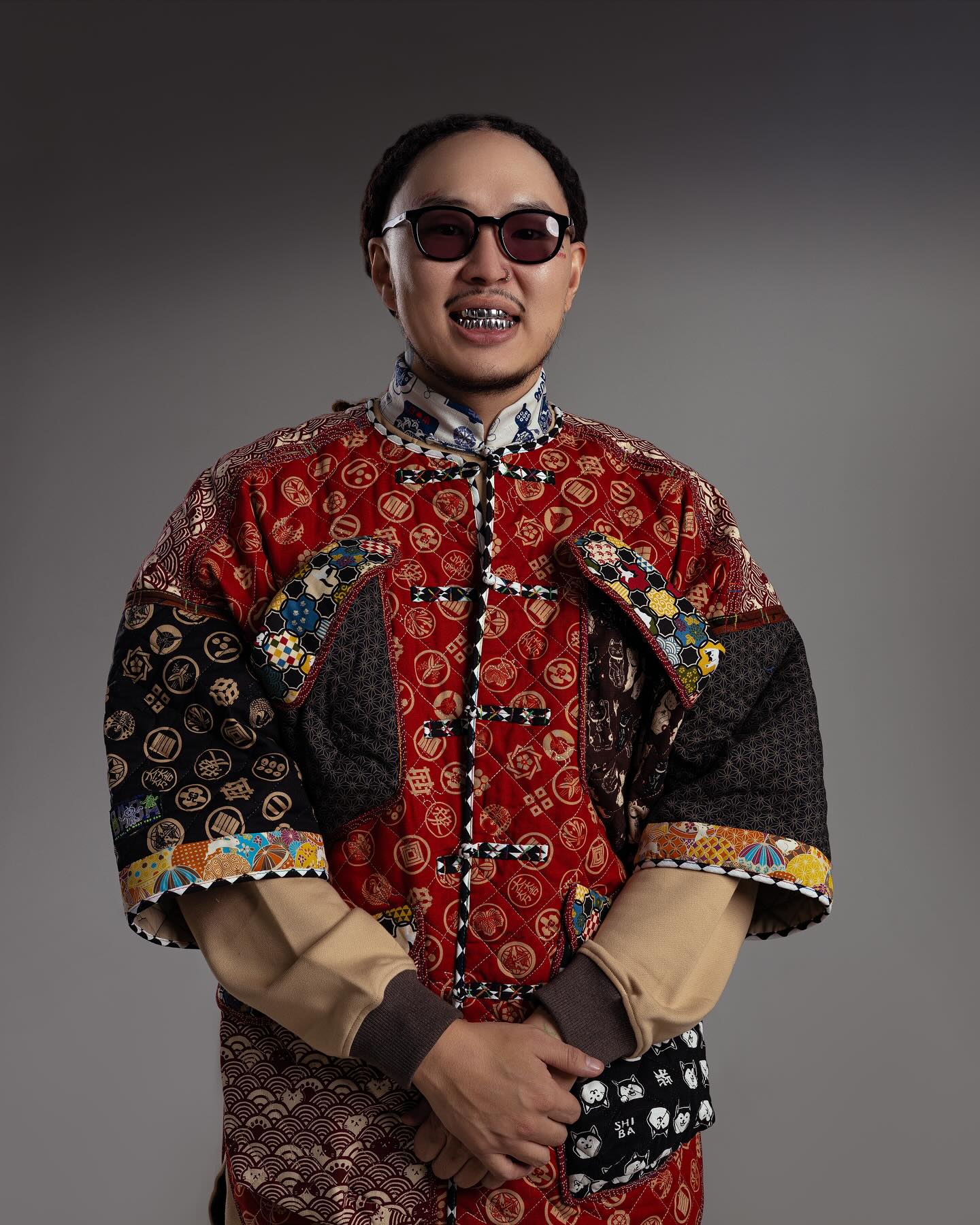 The Jin of All Jins outfit: @baba_3b shot: @mikoto.raw