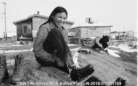 Prince - #NWTArchives - Lacing up skates in Behchokǫ̀ (Fort Rae), 1983 ...