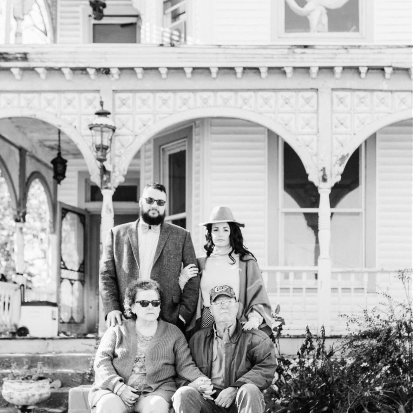 thekyvictorian - The library, after dark. #AislingHouse #TheKYVictorian ...