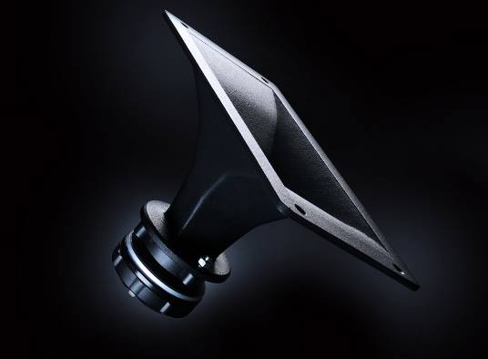 The CDX1-1730 compression driver is powered by a neodymium magnet