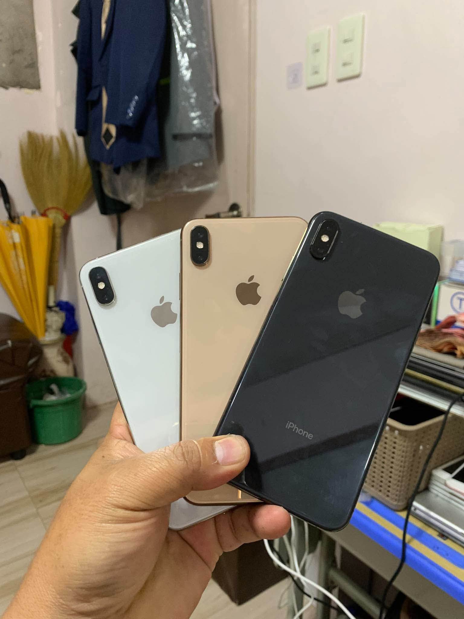 Iphone xsmax 64gb fu Orig lcd no Face ID sale 7000 iPhone xsmax