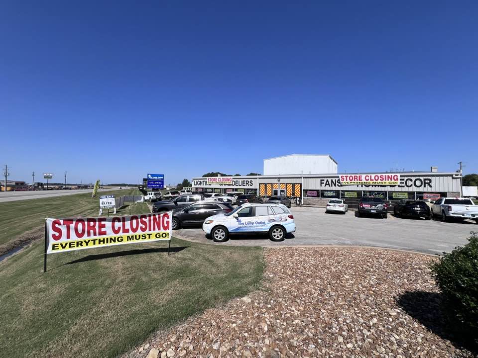 Wade Quinn - The Lamp Outlet in Bono: Store Closing Sale... | Facebook