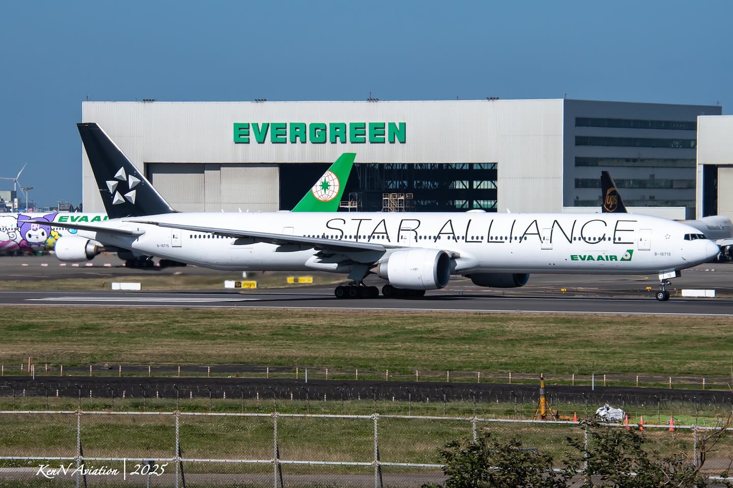 KenN - EVA AIR Aircraft: Boeing 777-300 ER Reg: B-16715 Star Alliance ...