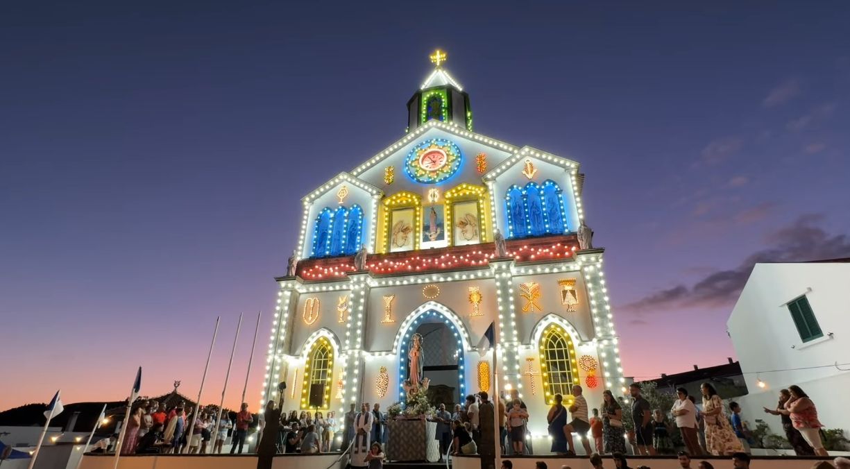onde-h-festa-ilumina-o-igreja-nossa-senhora-da-oliveira-faj-de