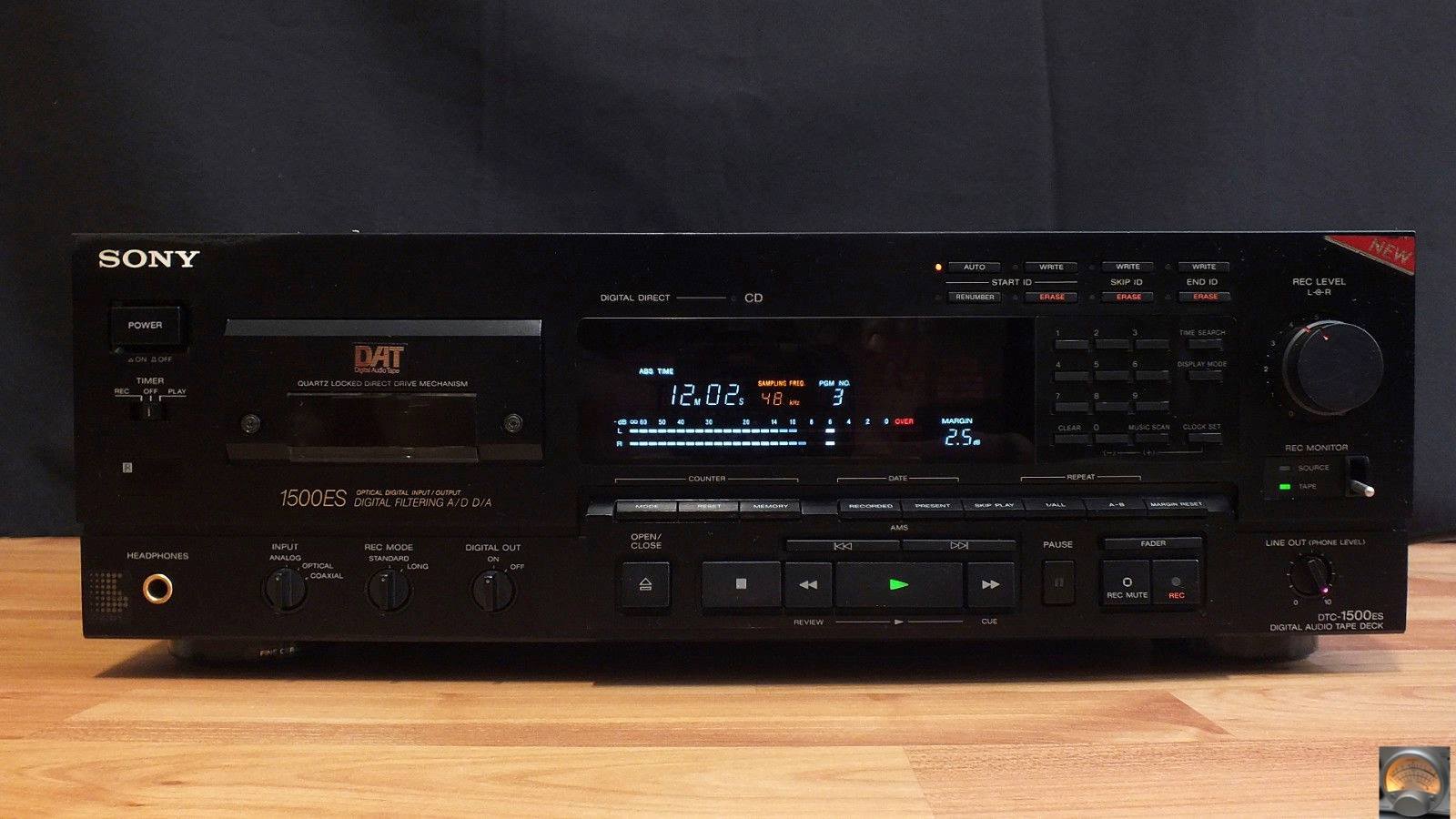 Zoom on the Sony DTC-1500ES DAT recorder