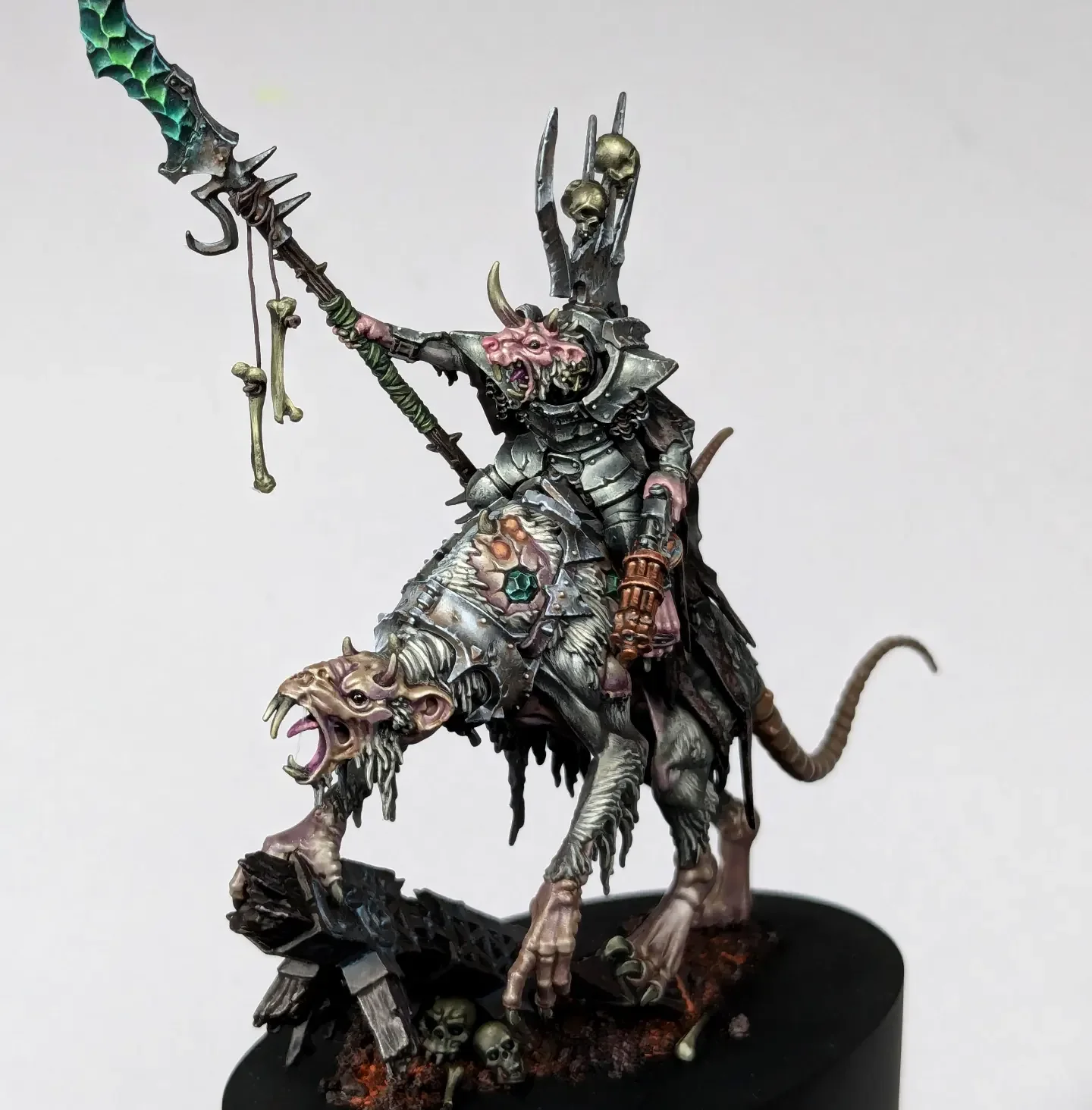 Here is my Clawlord on Gnaw-beast from Clan Mordkin which fought 