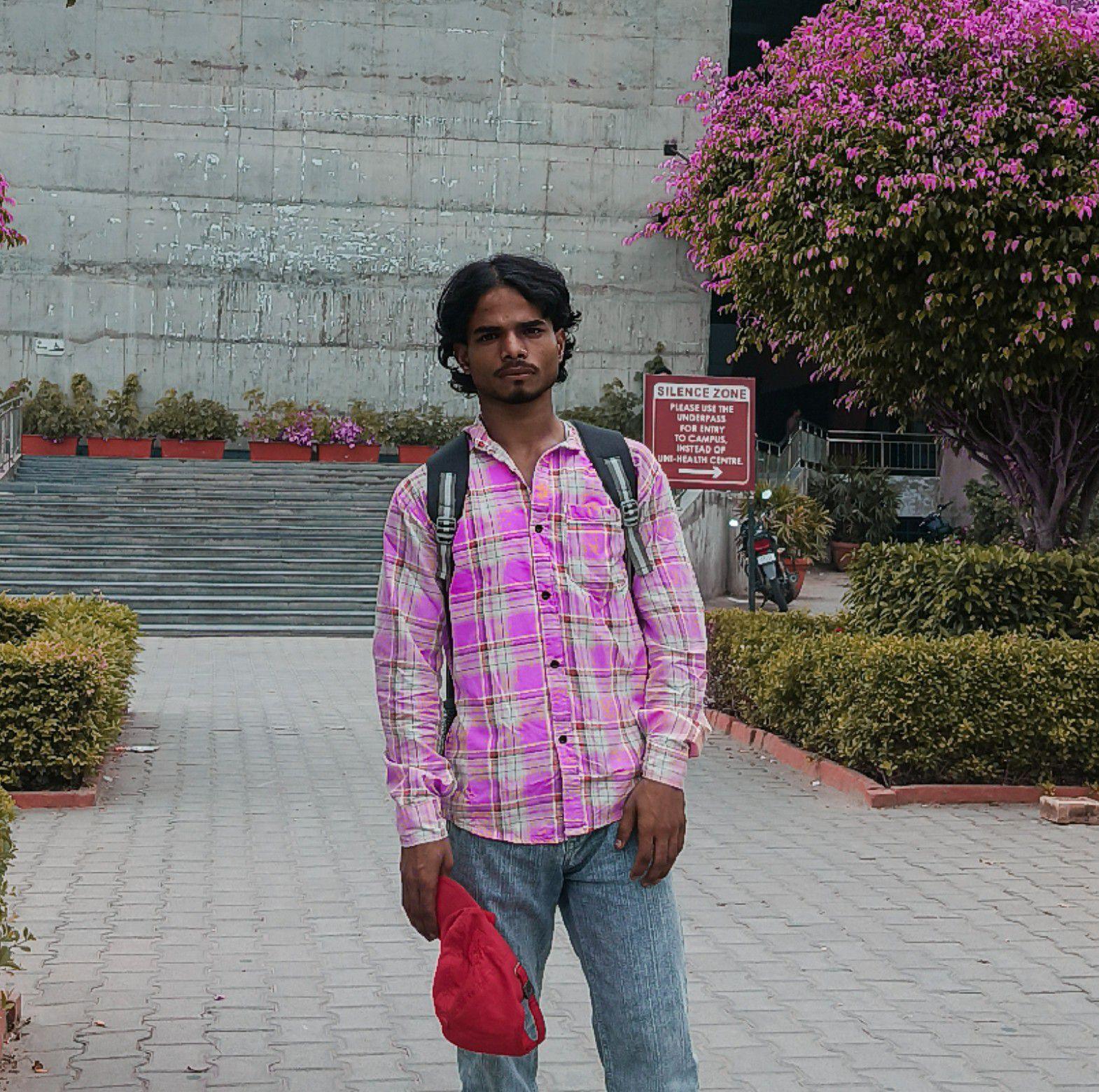 Library Me Padhai Ke Naam Pe Scam! 💀 #Day32 . . . Aaj library me ...