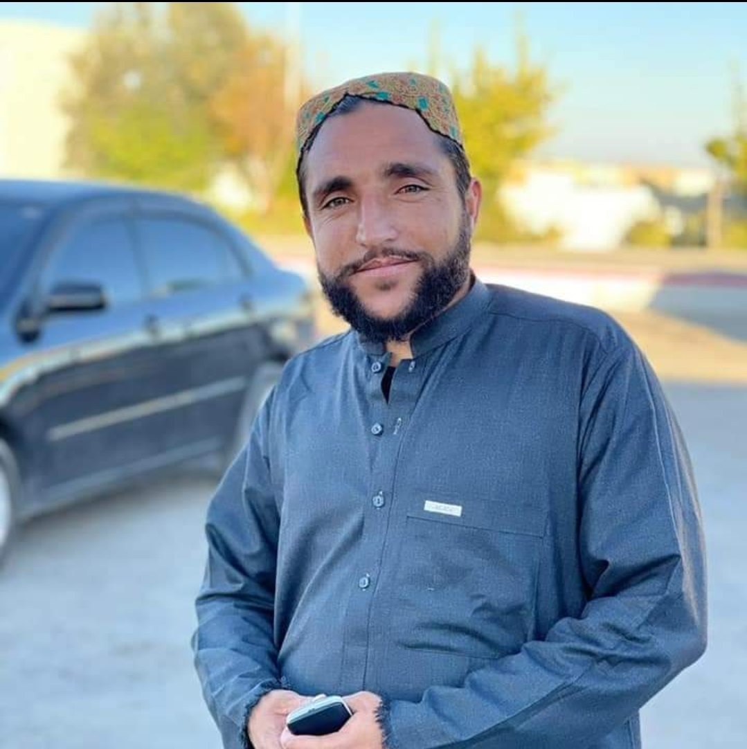 لما او لہ مولوی نور الدین آغا صاحب زخہ دی خوا بدہ وی نہ ازشاکرات ...