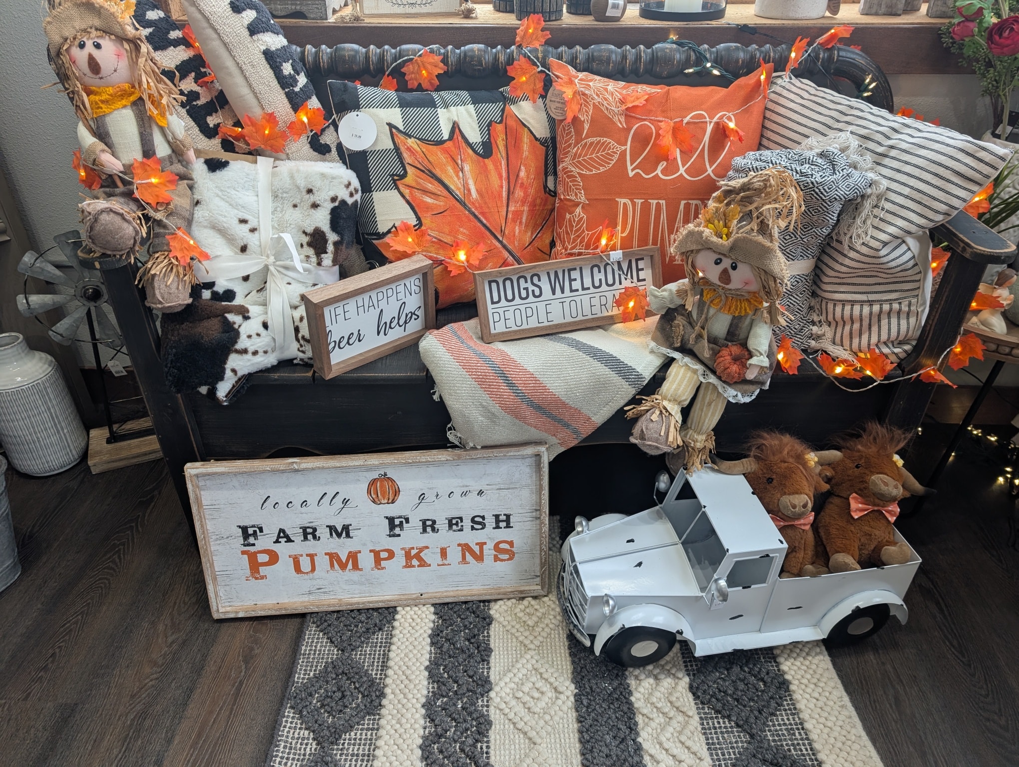 Simply Rustic Boutique added a... - Simply Rustic Boutique