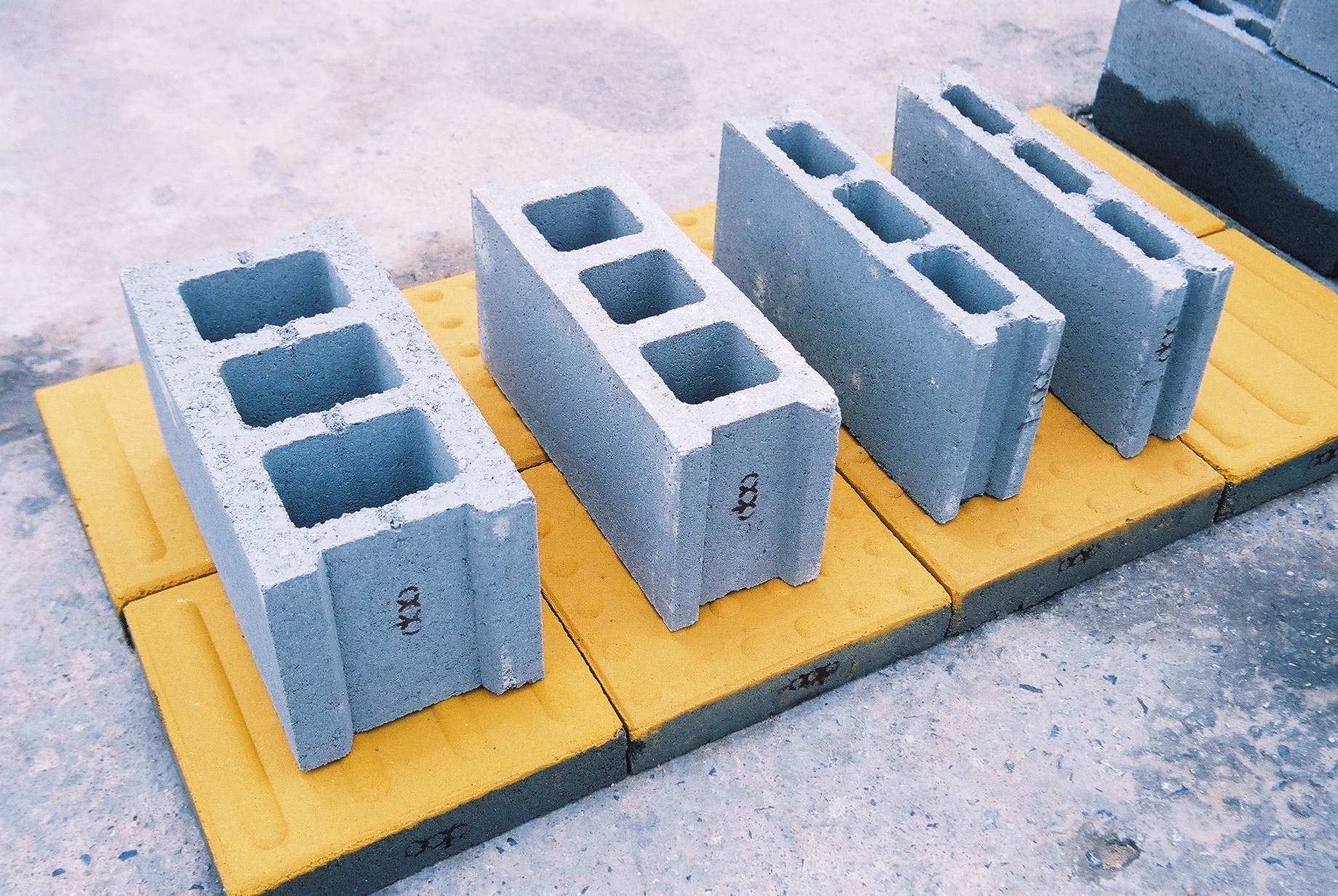 CCP - CCP ผู้นำด้าน Precast for Infrastructures ขอนำเสนอ บล็อกทนไฟ ...
