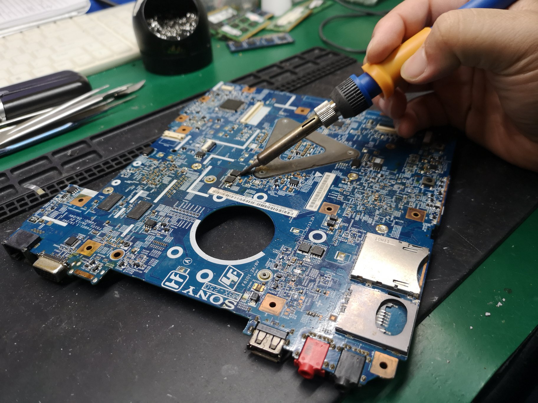 Homebased/Home Service Cellphone/Computer/Laptop Technician added a new ...