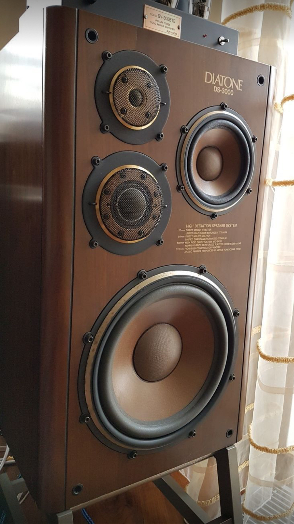Diatone DS-V9000 speaker system
