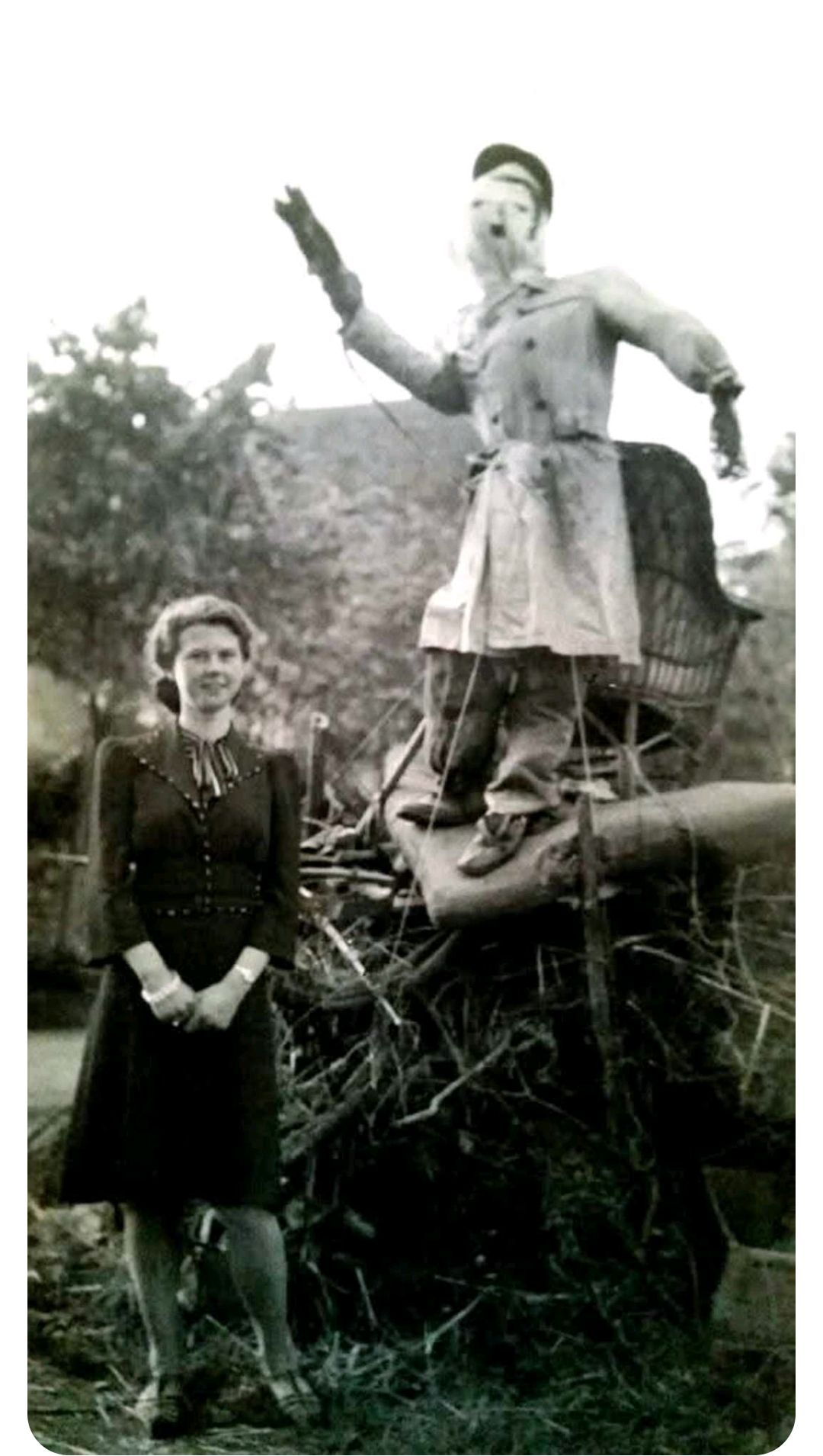 Stonehouse - Jean Turner celebrating VE Day at Nastend, Nr Eastington ...