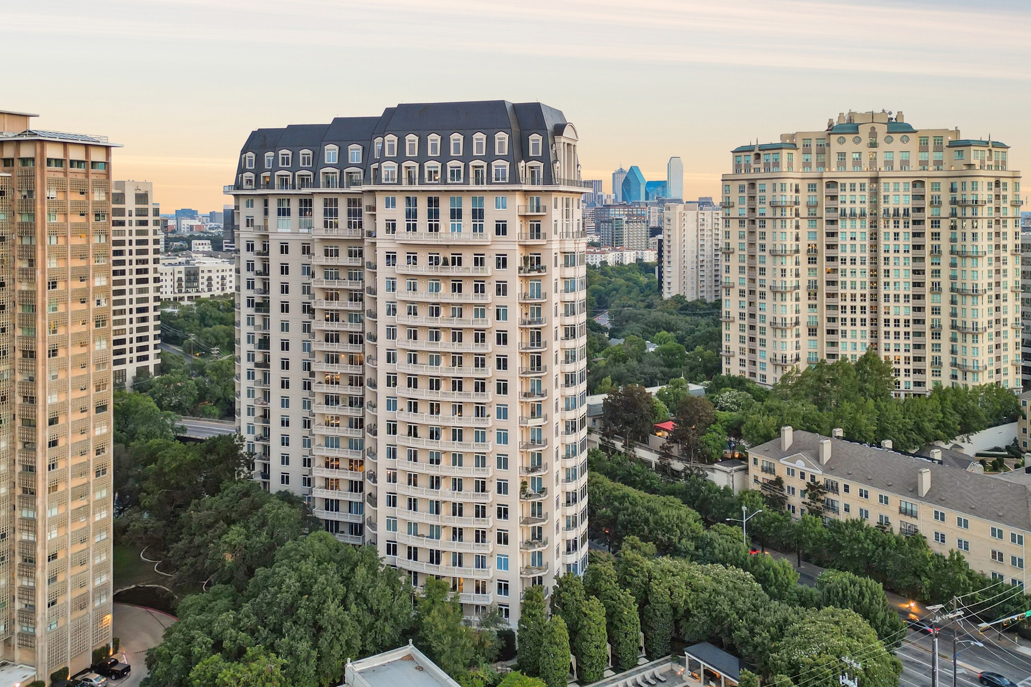 Dallas High Rise Condos | Dallas TX