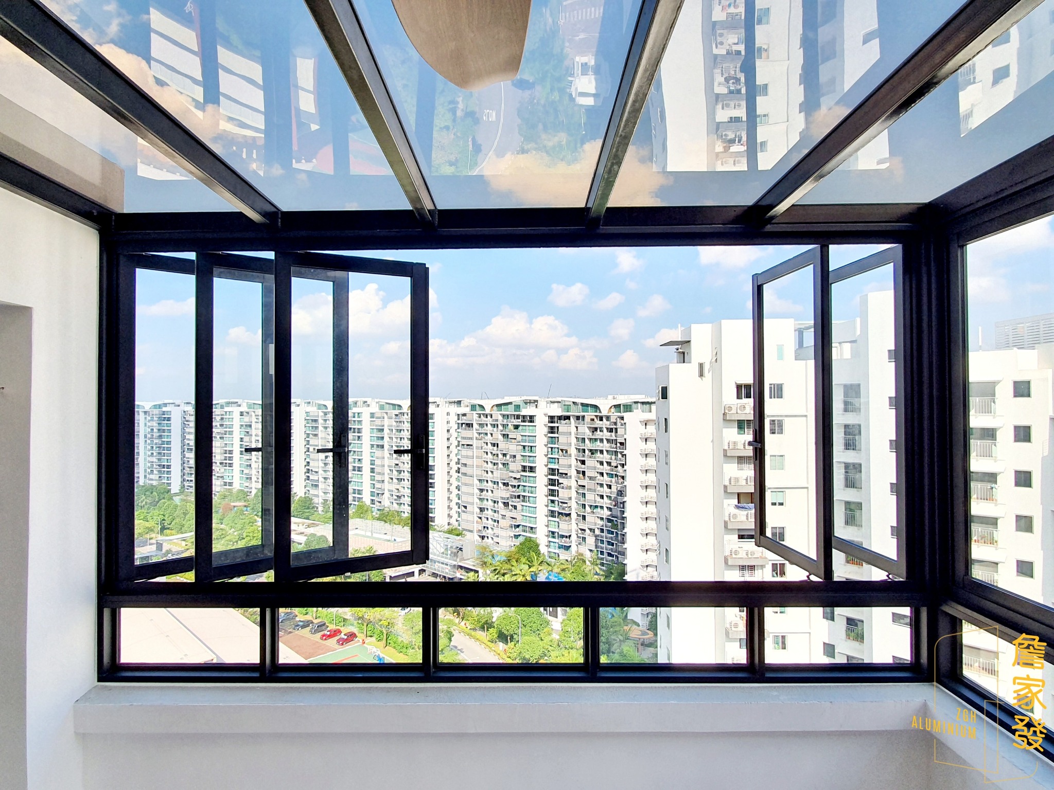 Windo　604590 180° swing & slide window with bottom fixed panel installed for