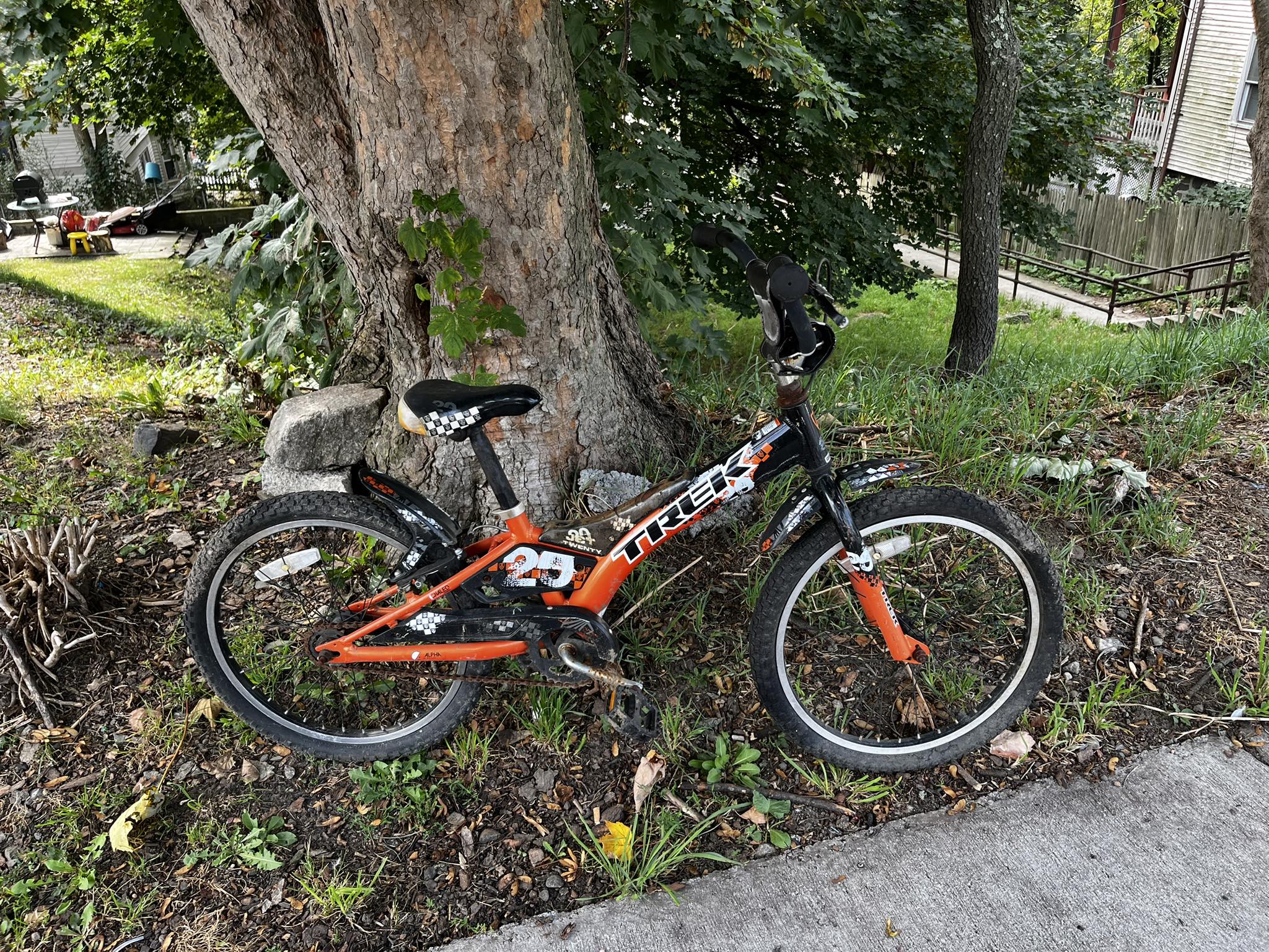 trek mountain lion 20 inch bicycle 20" Used Juvenile Bike Trek Fuel Electric Bike Trek