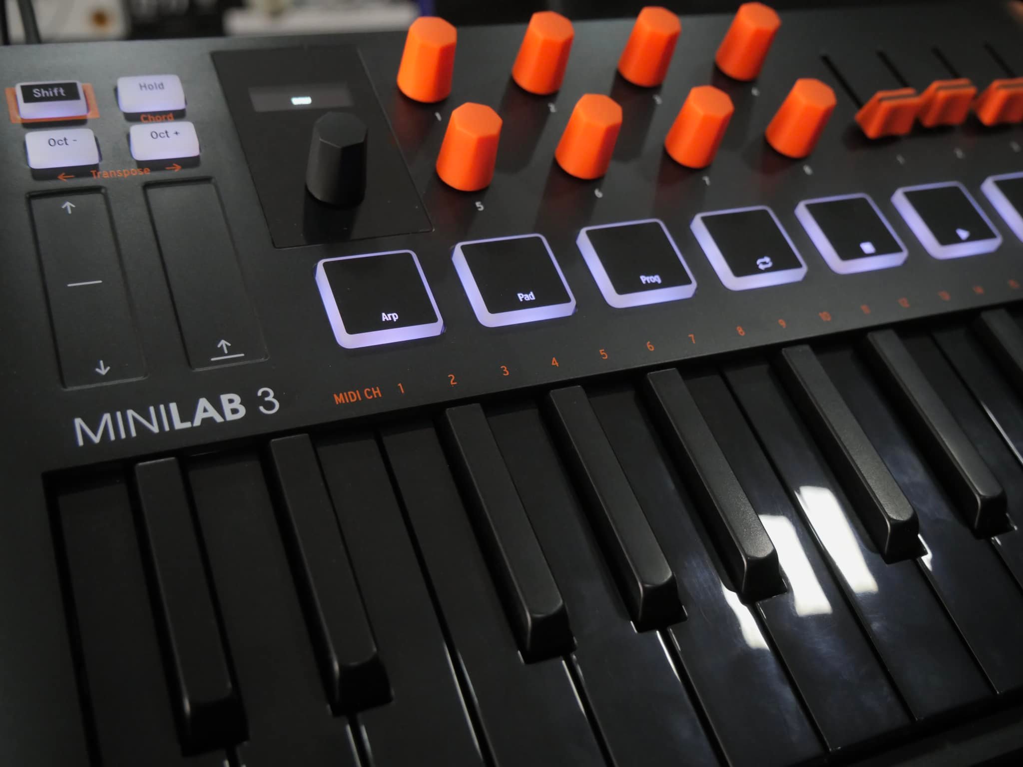 楽器・機材 ARTURIA MiniLab 3 ORANGE（限定カラー）