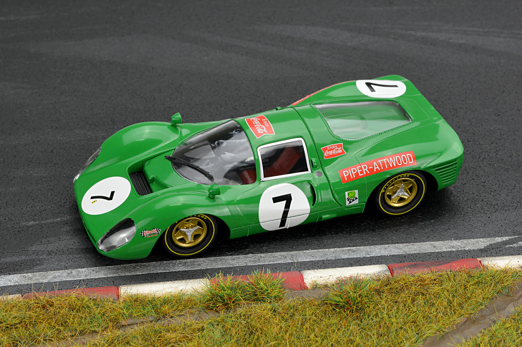 The stunning new Ferrari 412P 1/32 scale slot car by Policar. This