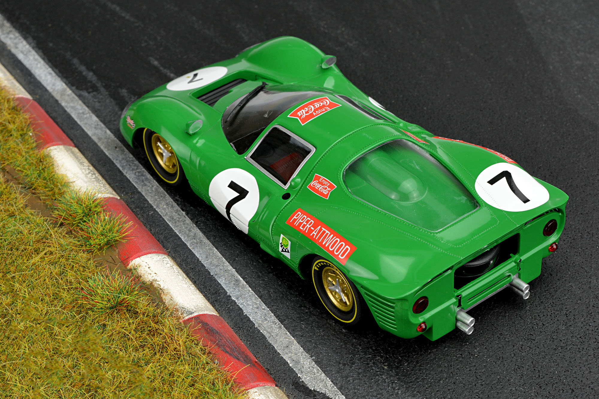 The stunning new Ferrari 412P 1/32 scale slot car by Policar. This