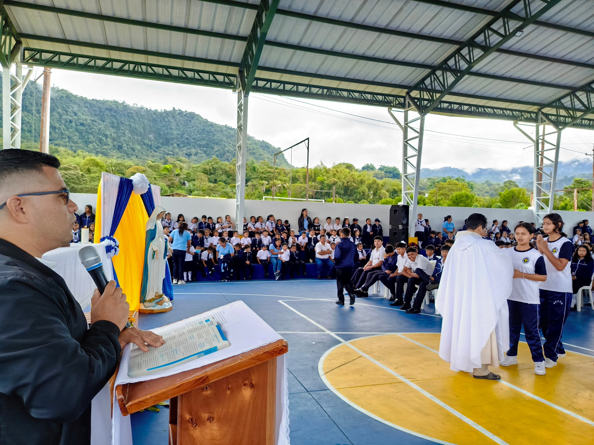 UEFT... - UEFTE Unidad Educativa Fiscomisional Técnico Ecuador