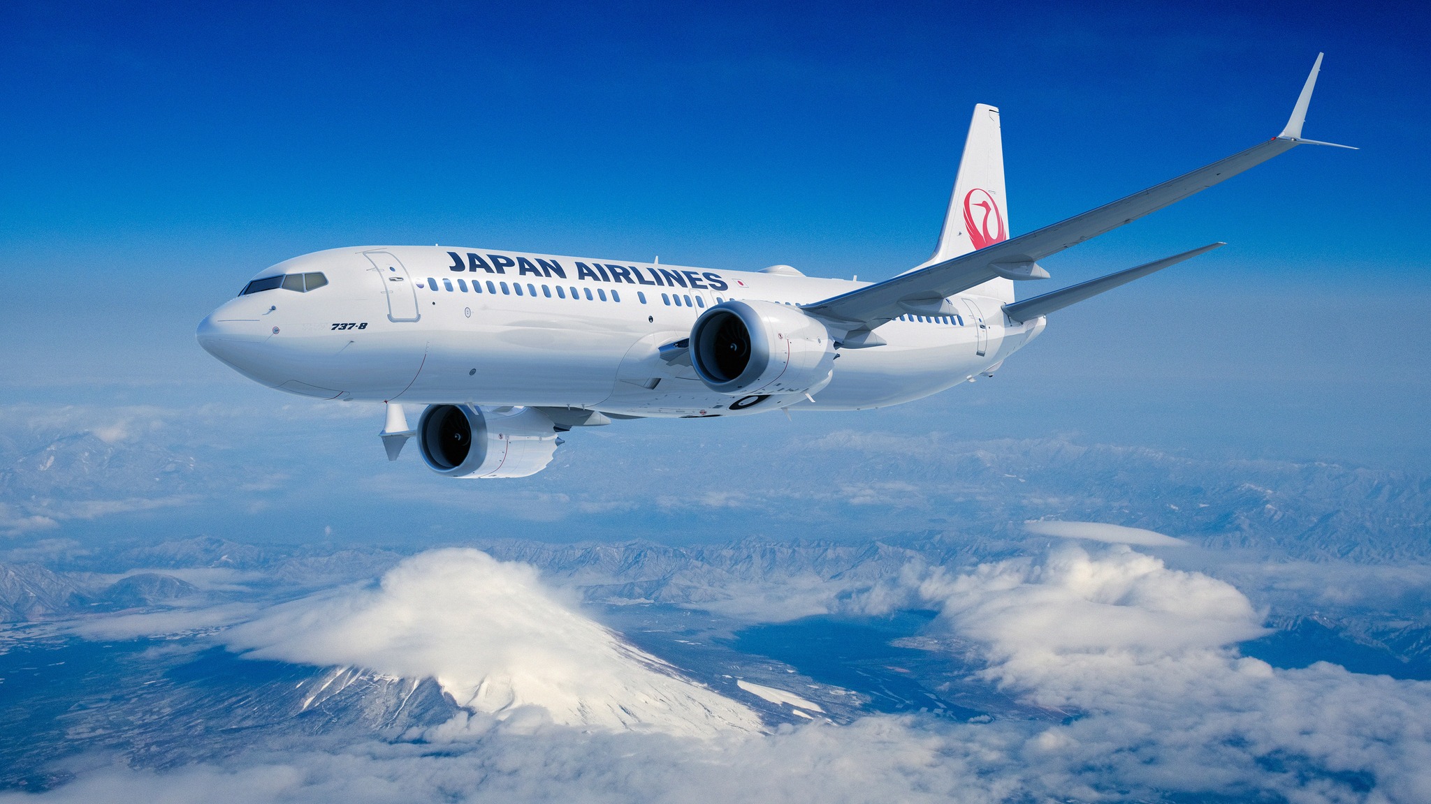 JAL's Boeing 737-800 becomes a Gundam jet