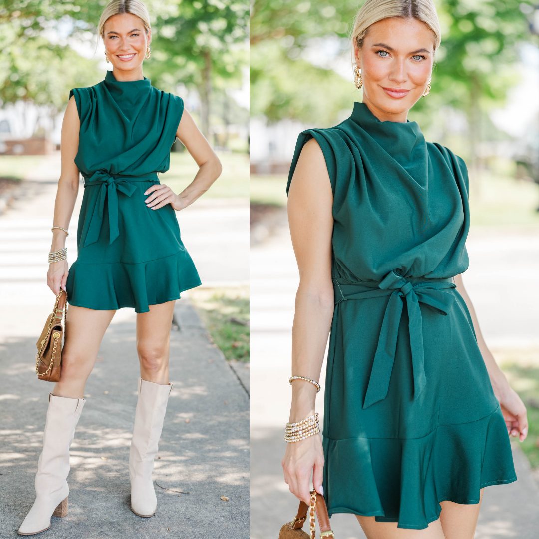 The prettiest one-piece for your next dress-up moment. 💚✨ Rich emerald and a softly draped neckline give this romper an elegant feel, while the tie waist adds a feminine finish. Pair it