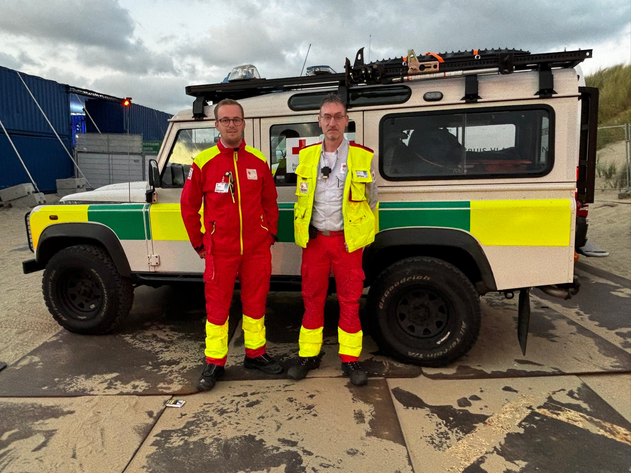 Rode Kruis-Groot-Assenede - 🚑 Met 4 vrijwilligers staan we tot in de ...
