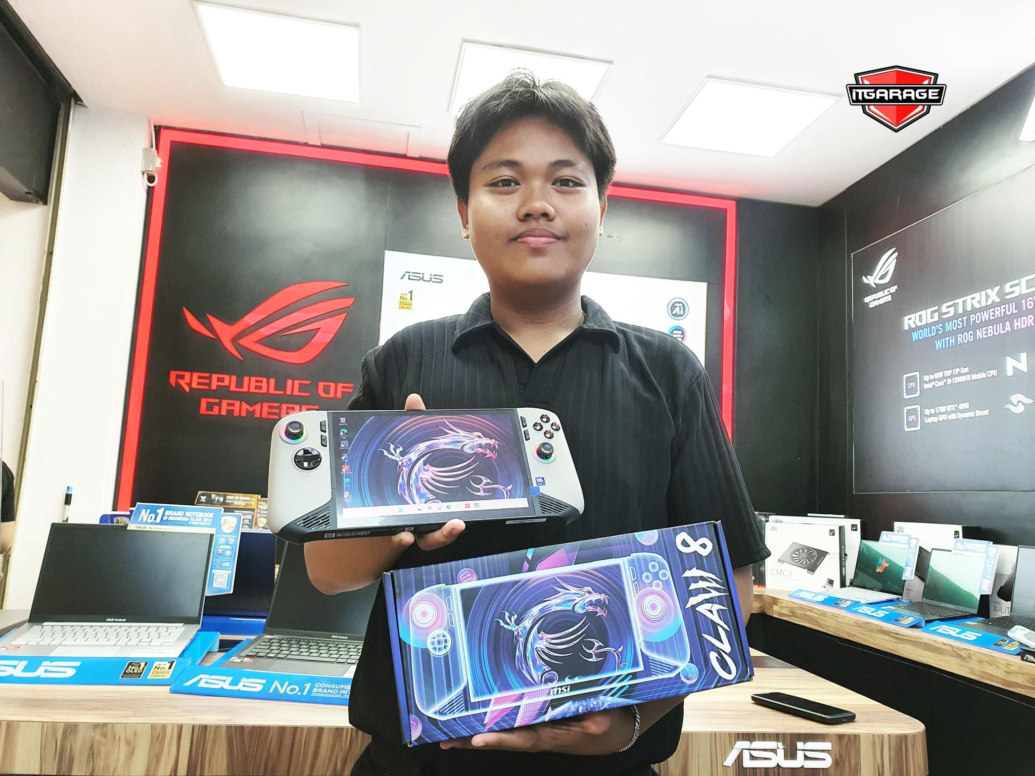 IT - LIMITED Guys..🚩 MSI CLAW 8 AI+ A2VM memiliki cengkraman yang kuat ...