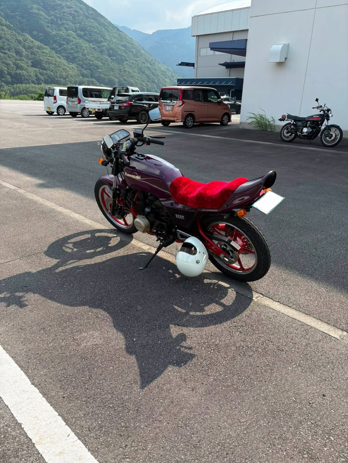 CBX400Fのシート張り替え！ チンチラ紫で、横マチノーマル仕様のタック