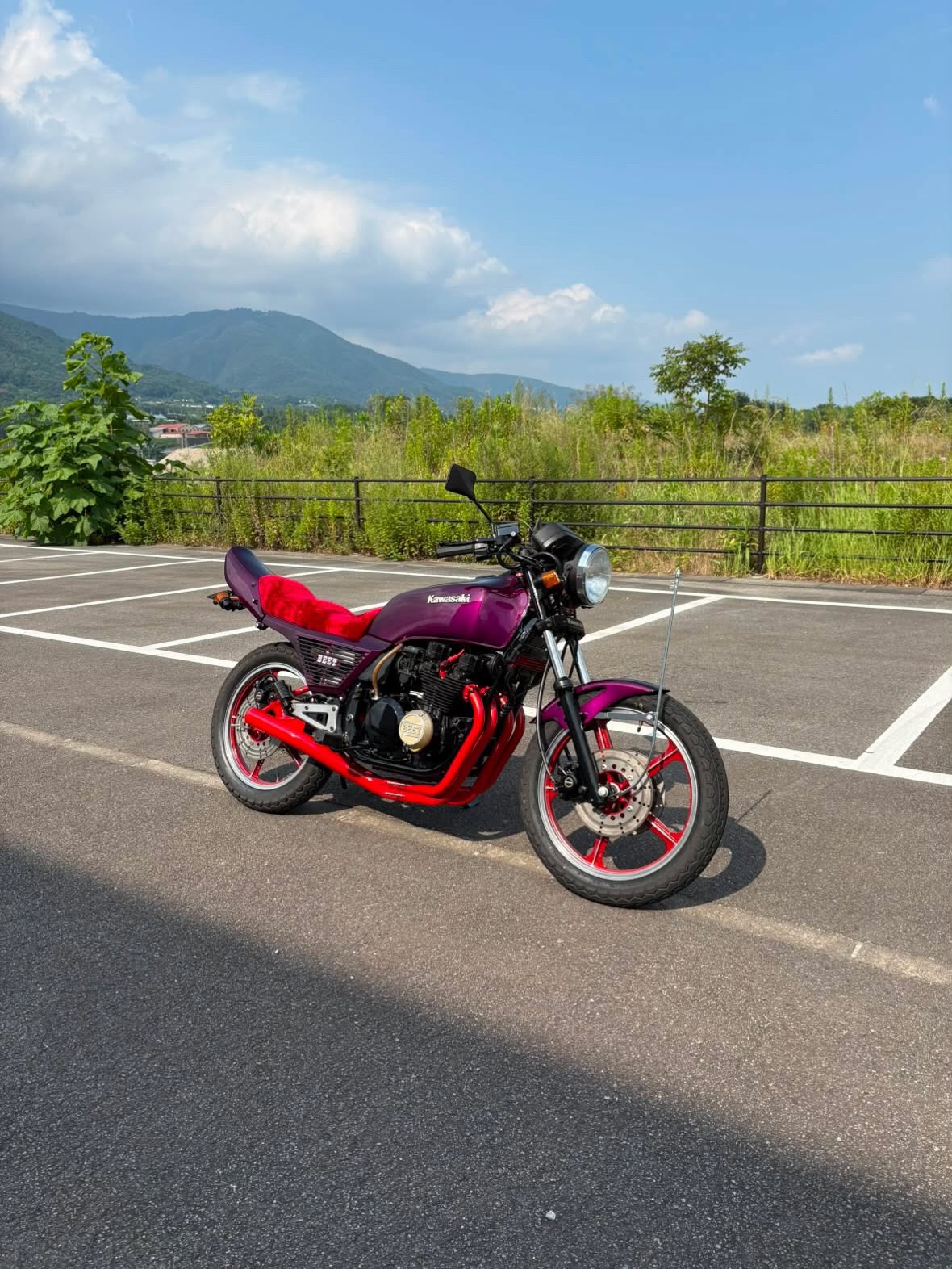 CBX400Fのシート張り替え！ チンチラ紫で、横マチノーマル仕様のタック
