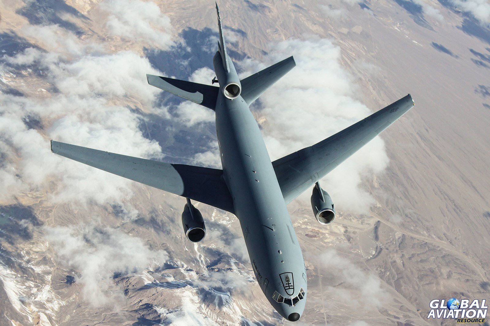 The end of an era today as the @usairforce retires the last KC-10A 