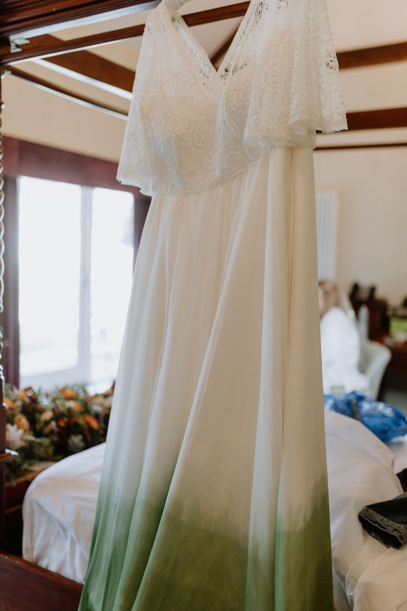 green dip dye wedding dress A look back at Rachael and Sam's incredibly colourful September at Healing Manor, featuring a fresh and peach palette and a dip-dye gown. Photography fabrication:tencel