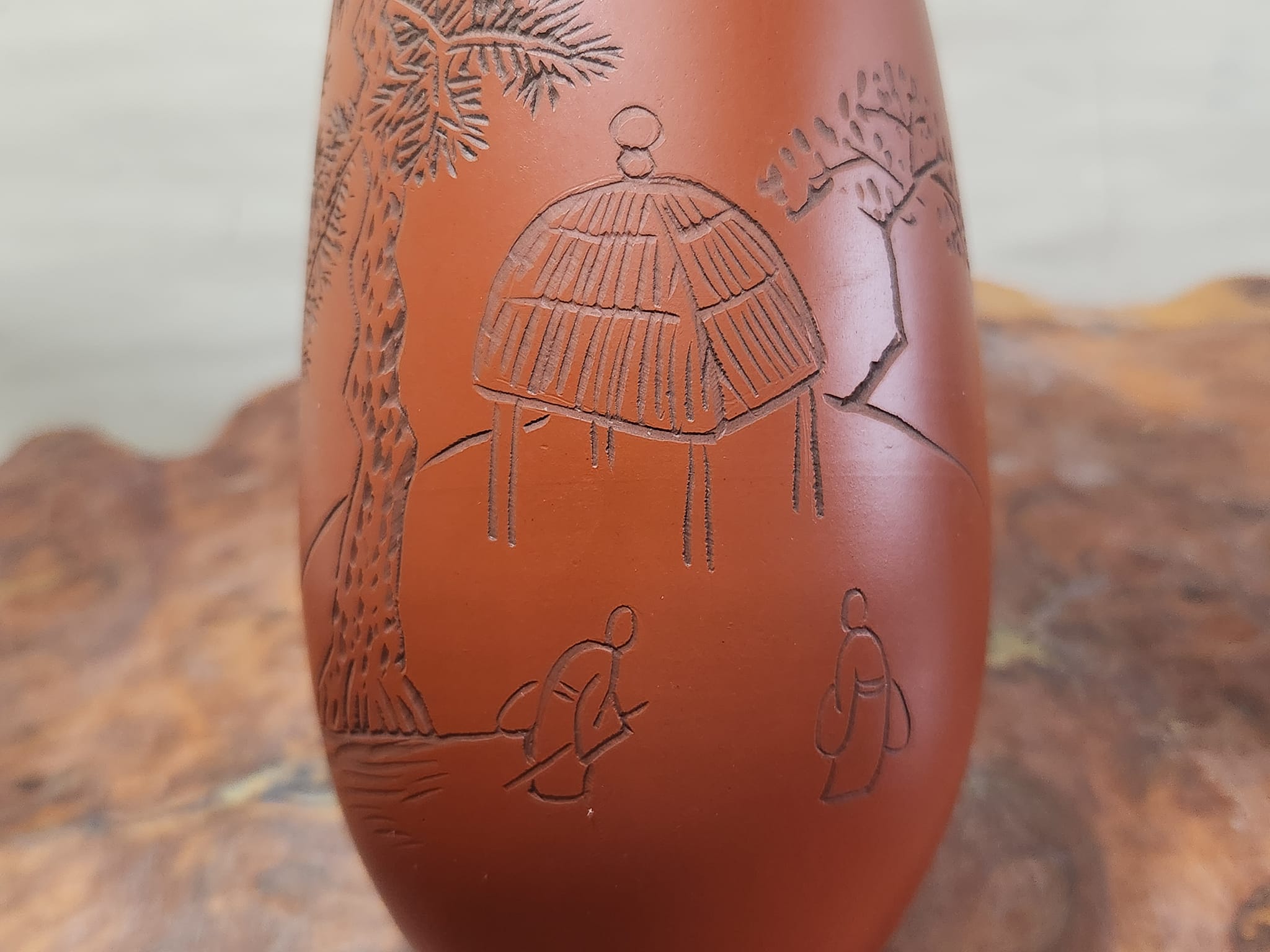 日本常滑烧幸山作手工刻绘朱泥花瓶RM58