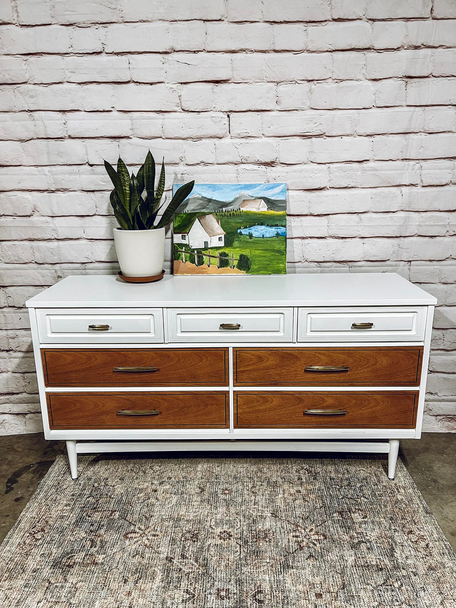 white and brown mid century dresser Bayberry modern sold quickly Made of wood and derbylooks2026 Intimately Free People Dress Talla:10