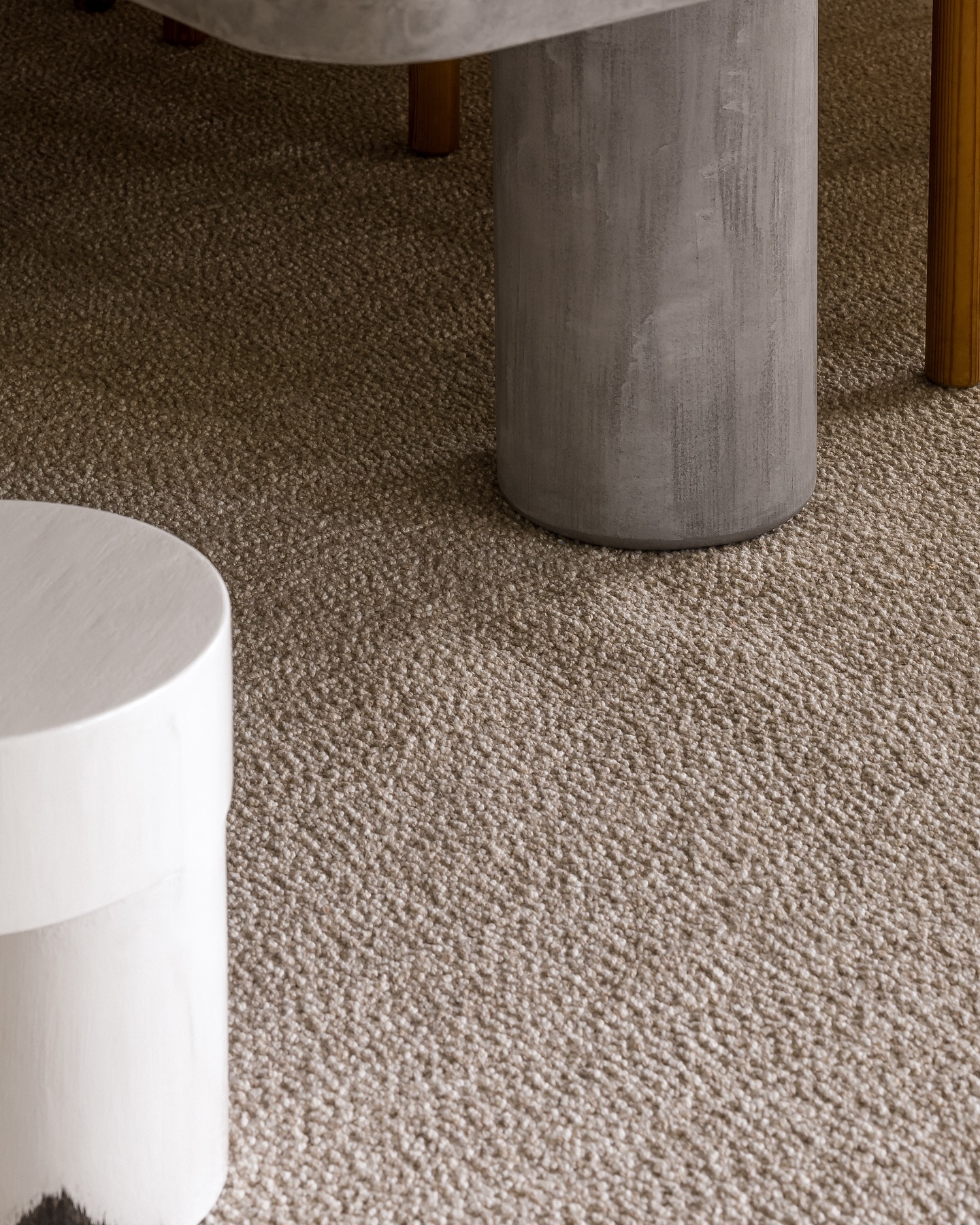 JoV - Our EUGENE rug in 100% linen. Stunning beauty by @rrinterieur 󾮟🏻 ...