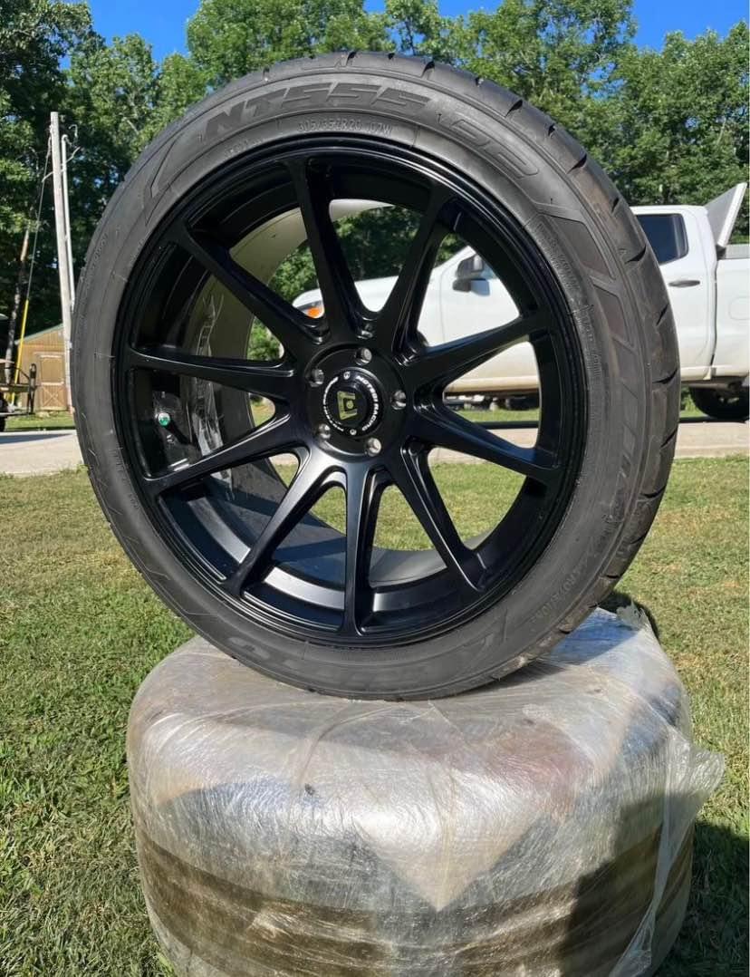 Motegi Racing MR127 with Nitto NT555 - Car Wheels, Tires & Parts ...